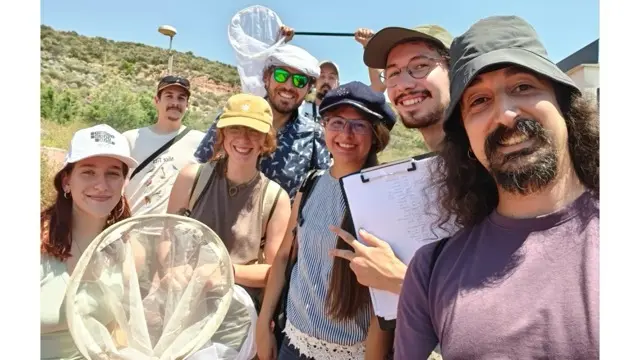 Parte del equipo que recoge información sobre las mariposas