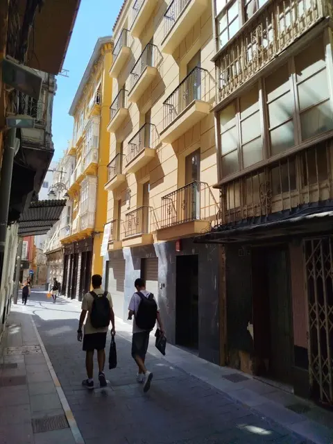 Foto Cuartel de la Policía Local calle Cuatro Santos 3 en tamaño mediano
