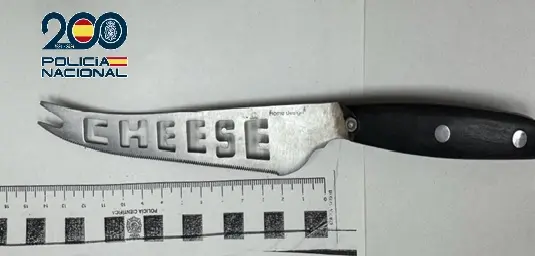 CUCHILLO CON LOGO