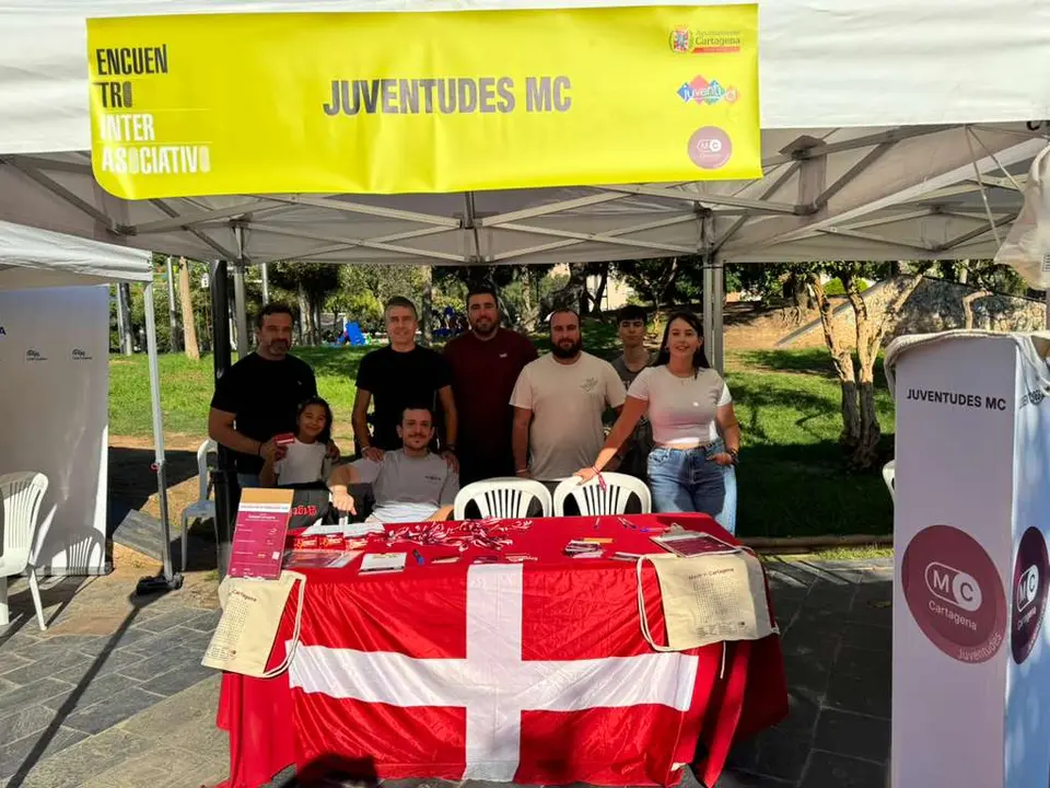 Foto Jesús Giménez Gallo. Feria inteasociativa