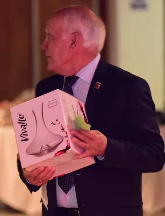 2af5d49a-8e68-4ad2-9e2c-1f329e212083