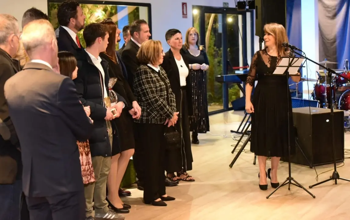 976e74d7-4d66-41bb-8493-f383ea6721be