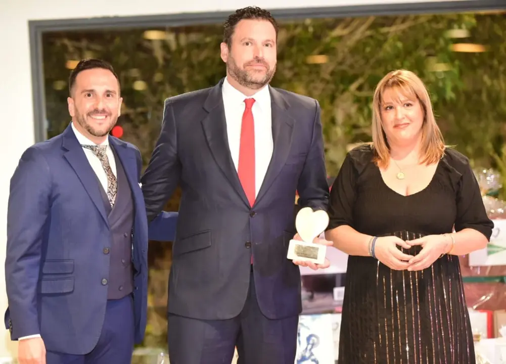 fe3eef58-8191-40e3-8891-49db621ed56b