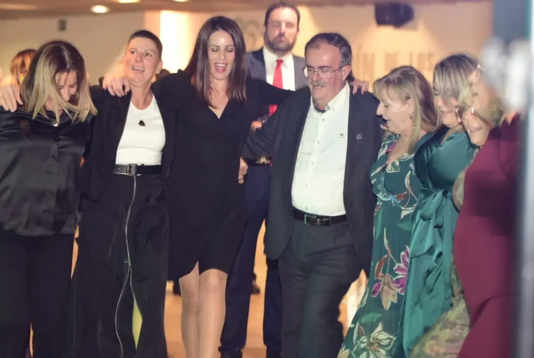 b737fd90-6ad9-4ee0-8cab-69ed082107c1