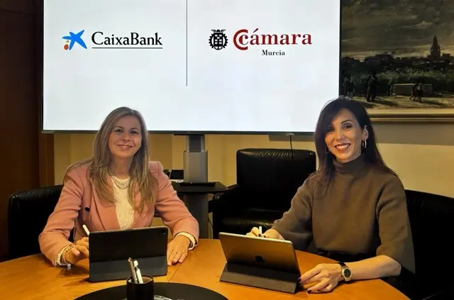 Firma del convenio de colaboración entre CaixaBank y la Cámara de Comercio de Murcia