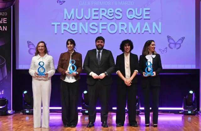 PremiosMujer1