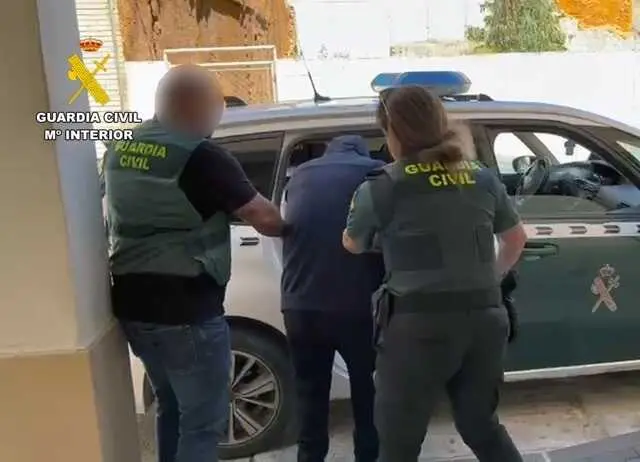 DETENIDO ROBOS VIOLENCIA CABEZO