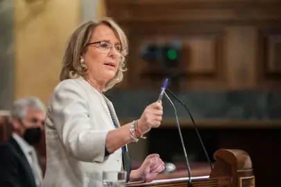 Lourdes Méndez_ en tamaño mediano