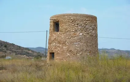 Foto de Molino de viento de la Corona de Perín