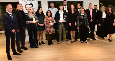 a87236f5-c4fb-4764-b59a-19f5528360af