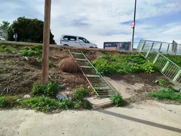 Foto Vallas Rambla Benipila caídas junto Colegio San Vicente de Paúl