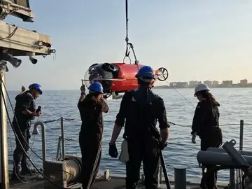 Los cazaminas &lsquo;Turia&rsquo; y &lsquo;Duero&rsquo; vigilan las infraestructuras submarinas en el mar de Alborán