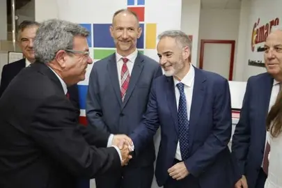El rector a su llegada a la jornada