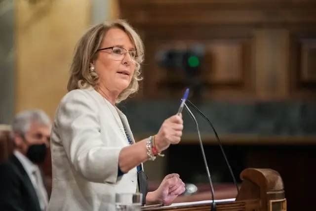 Lourdes Méndez_ en tamaño mediano