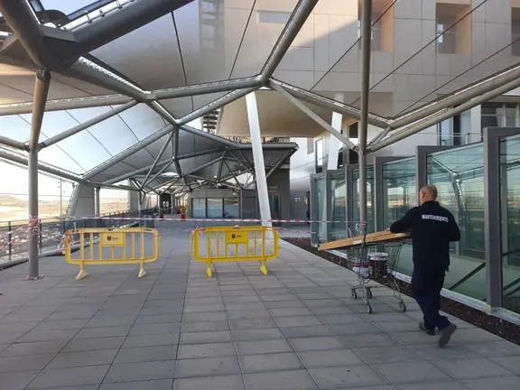 Imagnes vallado Hospital Santa Lucia