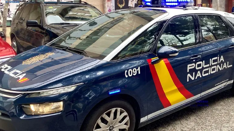 Coche pol&iacute;cia