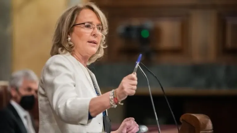 Lourdes Méndez_ en tamaño mediano