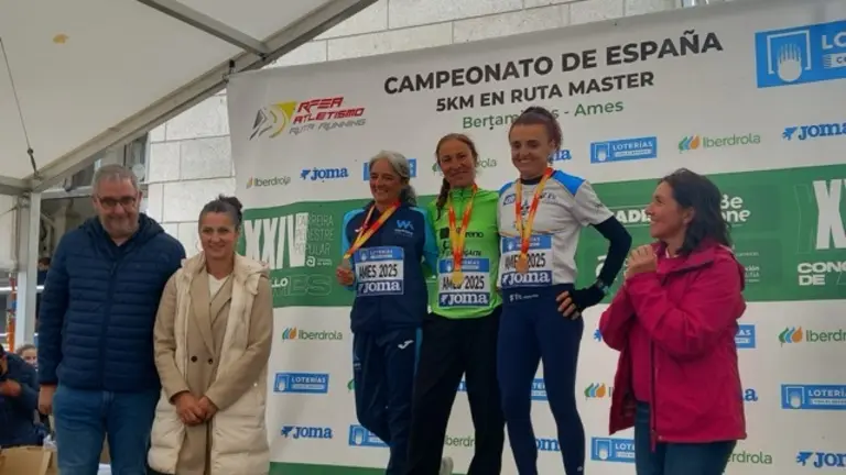 1020 María López Campeonato de España 5km. en Ruta Máster Bertamiráns 2025