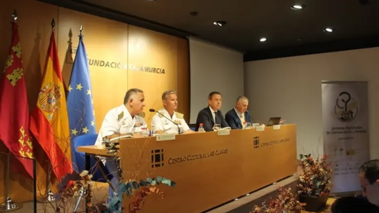 Foto recurso JornadasDEFCOM 2025