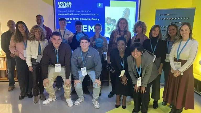 EmpleaTALENT, premiados con la concejala Mercedes Bernabé