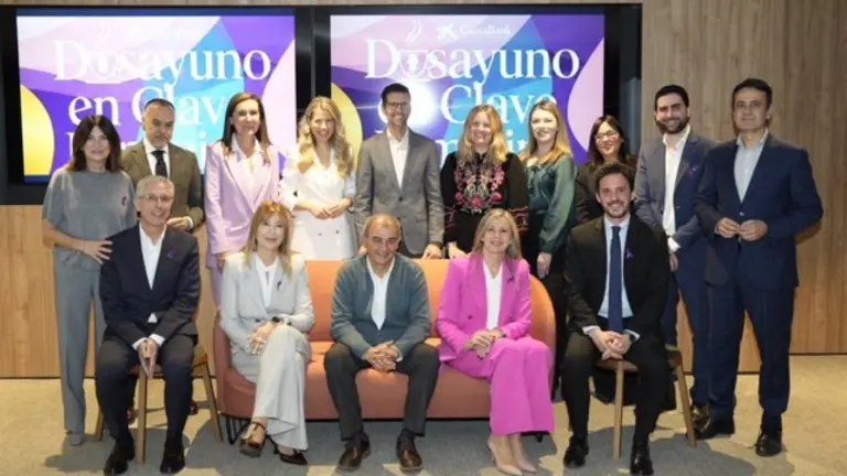 DESAYUNO EN CLAVE FEMENINA