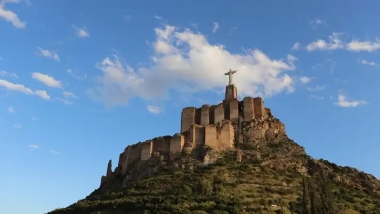 Castillo de Monteagudo en la huerta de Murcia