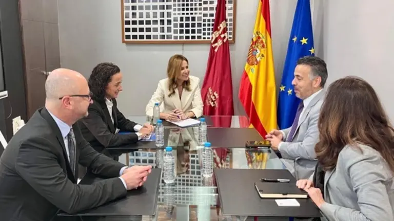 20260306DelegadosEEUU (1) en tamaño mediano