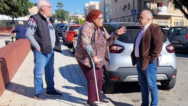 VISITA JP LAPUERTA en tamaño mediano