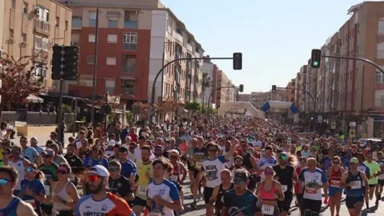 Salida Media Maratoìn Ciudad de Lorca 2026