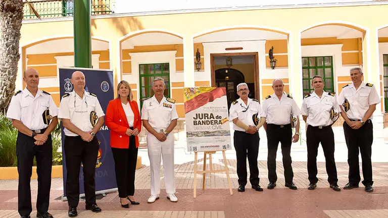 13 PRESENTACION CARTEL JURA DE BANDERA DEL AYUNTAMIENTO