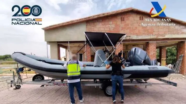 FOTO EMBARCACIÓN INTERVENIDA (2) en tamaño mediano