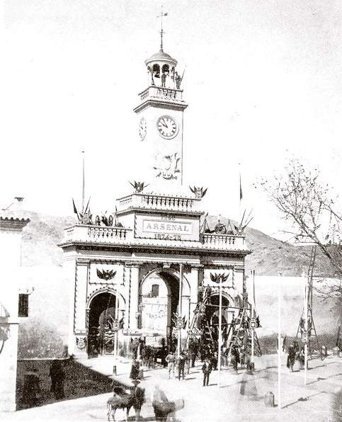 Foto antigua puerta Arsenal 02