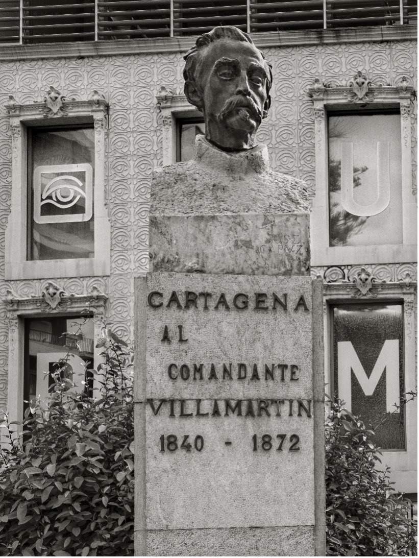 Busto al Comandante Villamartín