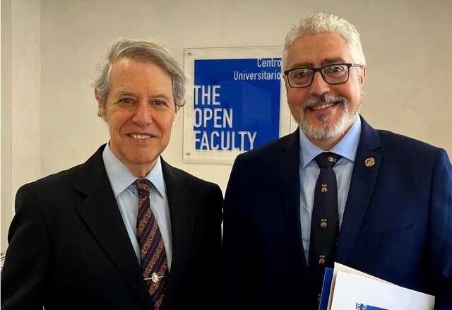 Cristóbal Colón de Carbajal con Juan Aurelio Bernal